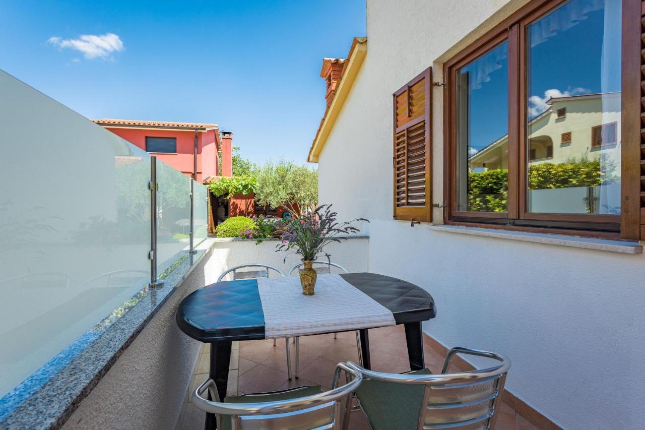 Apartman Mia Fazana Exterior photo